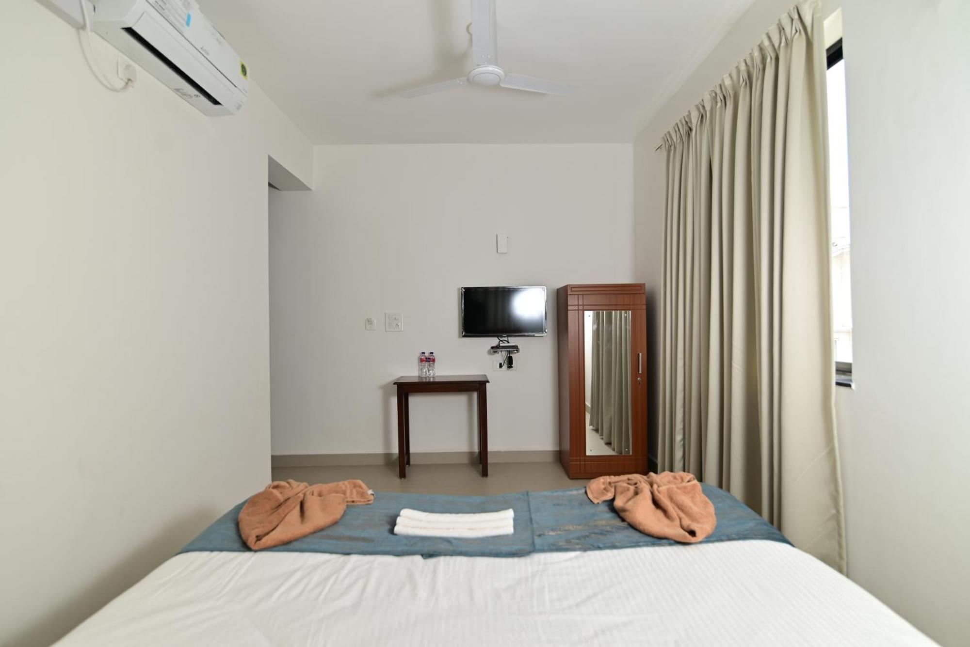 Hotel Q Lite Calangute Exterior foto